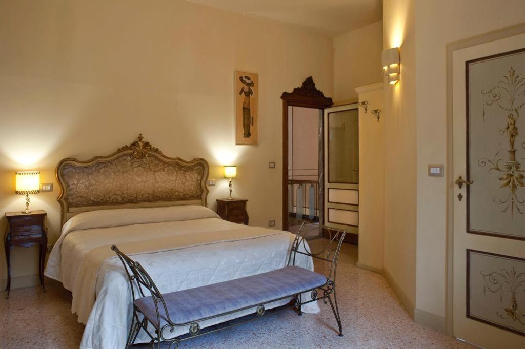 Bed and Breakfast Dolce Rosa ♡ Centro Storico à Sansepolcro Extérieur photo